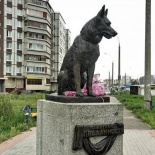 Памятник преданности.png
